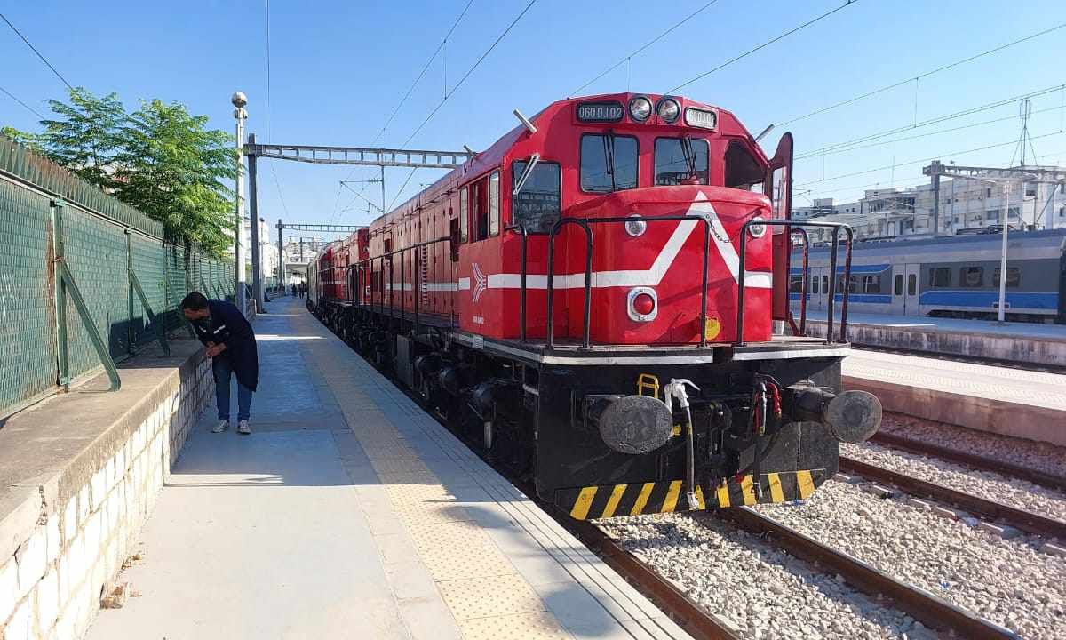 Lancement du premier voyage commercial du train Tunis-Annaba